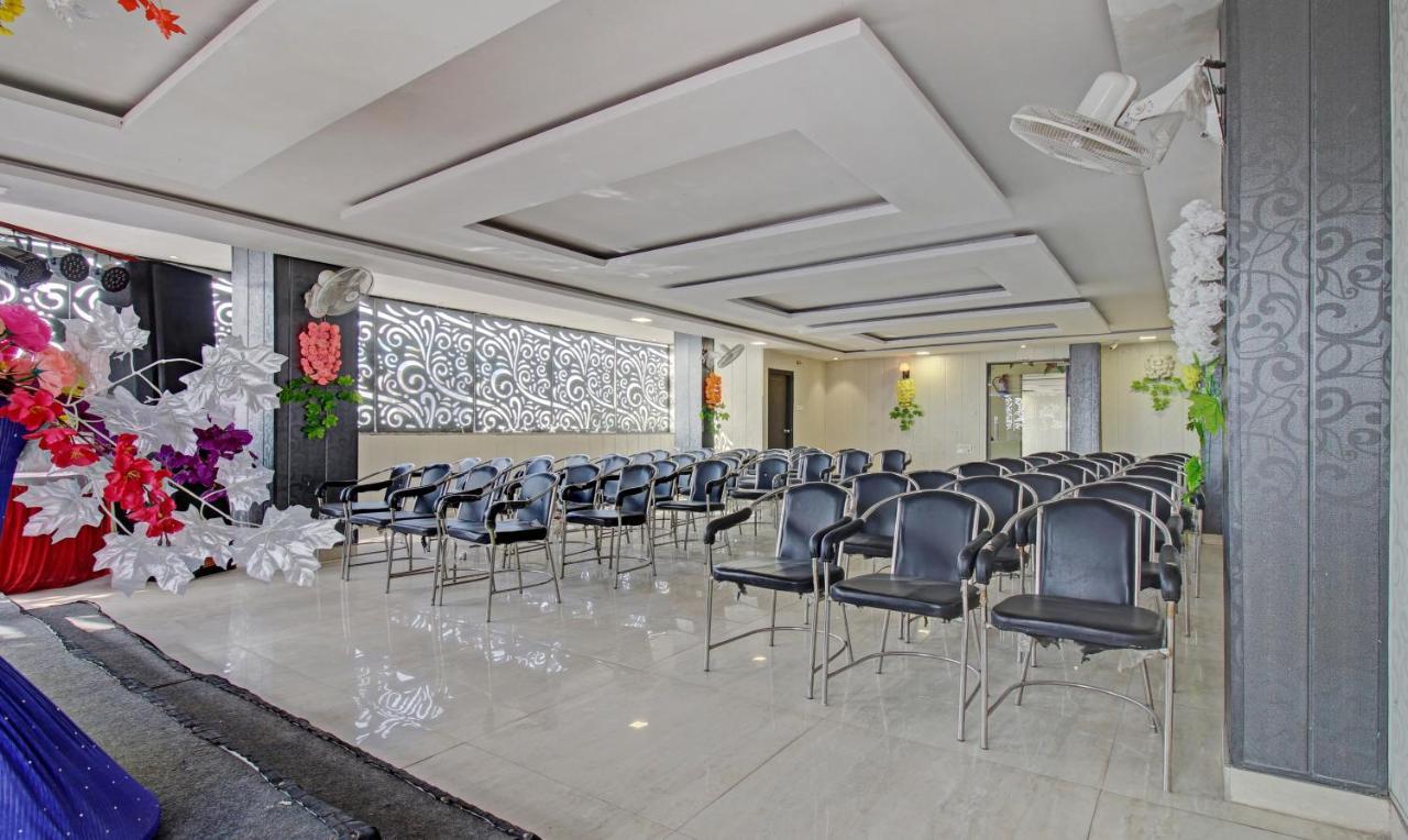 Treebo Trend Wedding Bells Kanpur Hotel Ngoại thất bức ảnh