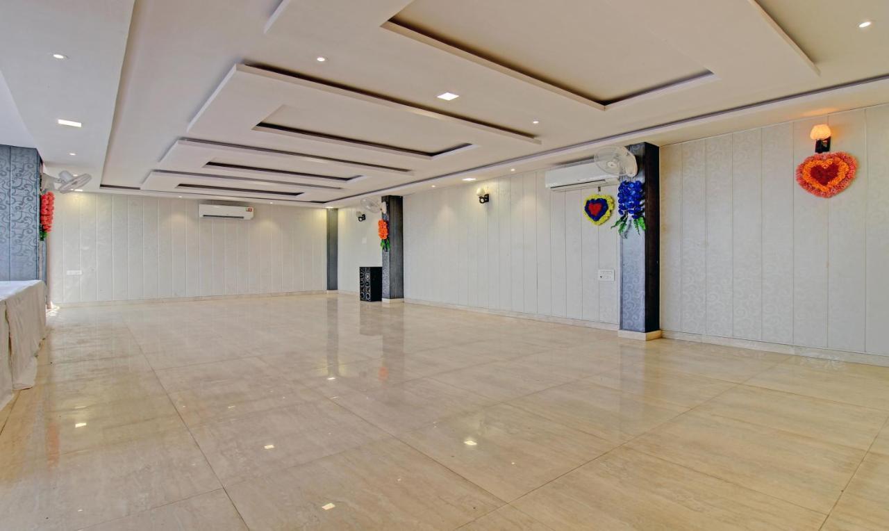 Treebo Trend Wedding Bells Kanpur Hotel Ngoại thất bức ảnh